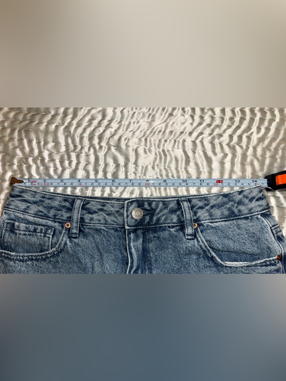 Excellent PACSUN HIGH RISE FESTIVAL Women’s Size 28 Distressed Denim Short - Picture 8 of 10